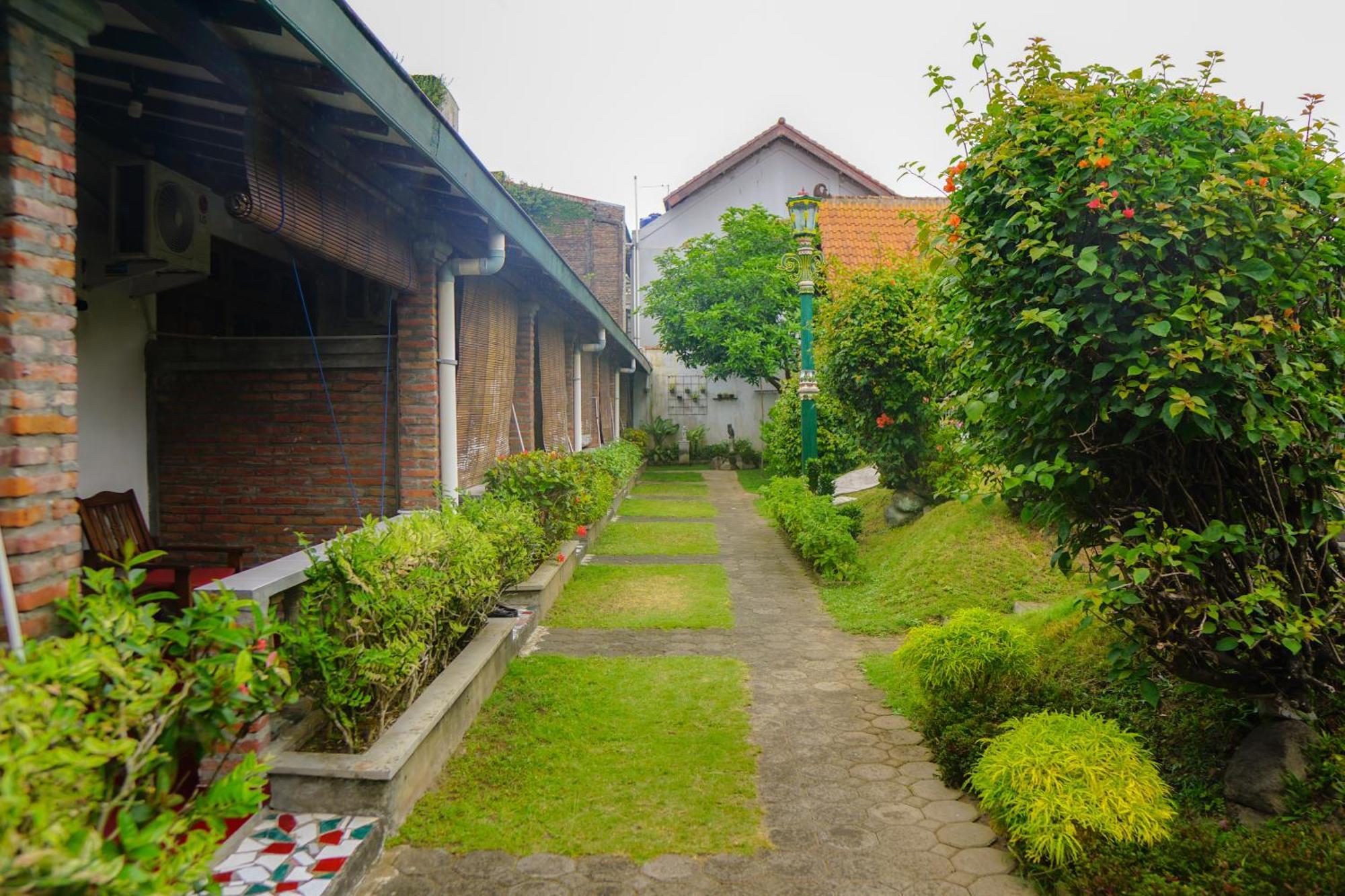 Hotel Tulips Yogyakarta Luaran gambar